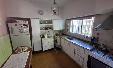 Casa en venta en Burzaco Oeste