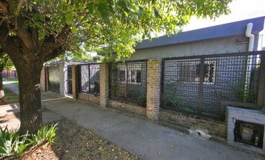 Casa en venta en Burzaco Oeste