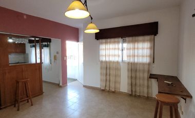 Alquiler 2 dormitorios c/patio P. Alta Barrio Ludueña San Lorenzo 5300, ROSARIO