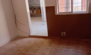 Casa PH en alquiler en Sarandi Oeste