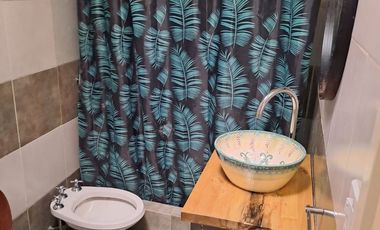 Alquila Casa 3 Amb.  C/cochera Castelar Norte