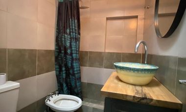 Alquila Casa 3 Amb.  C/cochera Castelar Norte