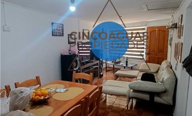 Casa a minutos metro Cardenal Caro