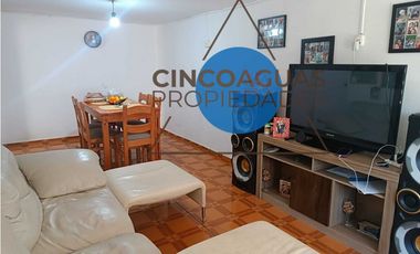 Casa a minutos metro Cardenal Caro