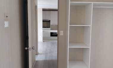 Departamento en arriendo c/ estacionamiento en Valle Grande