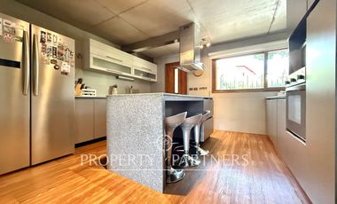 Townhouse en Andalué a pasos del Colegio de la Santísima Trinidad