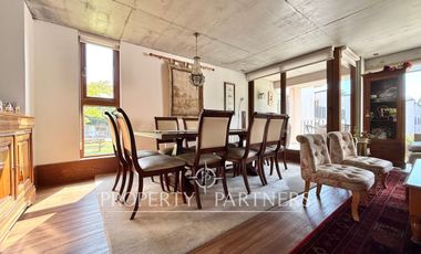 Townhouse en Andalué a pasos del Colegio de la Santísima Trinidad