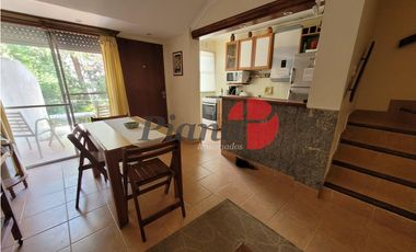 Duplex en Venta - Zona Duplex - 2 ambientes - Jardin Privado - Cochera