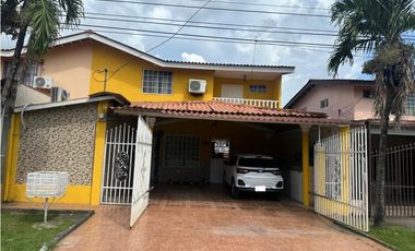 Venta de Casa en Villas de las Acacias