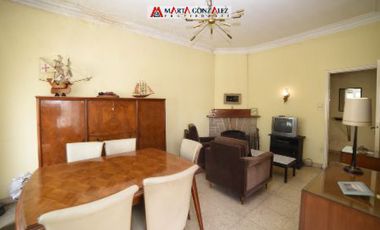 Casa  en Venta Haedo / Moron (A120 3840)