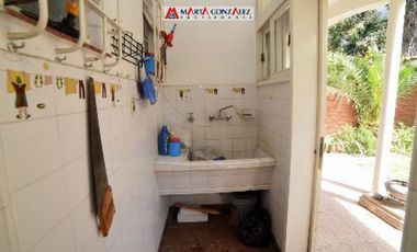 Casa  en Venta Haedo / Moron (A120 3840)