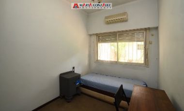 Casa  en Venta Haedo / Moron (A120 3840)