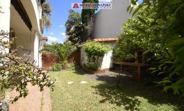 Casa  en Venta Haedo / Moron (A120 3840)