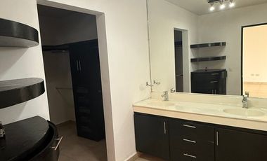 Casa en renta en Lomas del Vergel