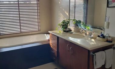 Casa en calle tranquila