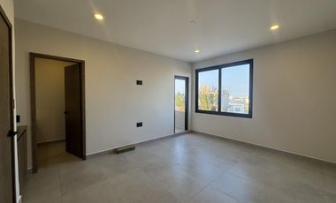 CASA DE 3 NIVELES EN VENTA EN PUNTO LOMAS