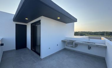 CASA DE 3 NIVELES EN VENTA EN PUNTO LOMAS