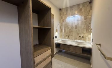 CASA DE 3 NIVELES EN VENTA EN PUNTO LOMAS