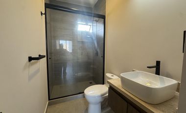 CASA DE 3 NIVELES EN VENTA EN PUNTO LOMAS