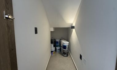 CASA DE 3 NIVELES EN VENTA EN PUNTO LOMAS