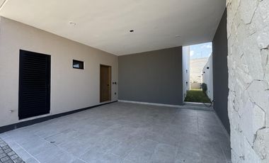 CASA DE 3 NIVELES EN VENTA EN PUNTO LOMAS