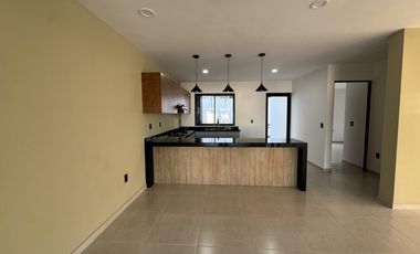 CASA CON RECAMARA EN PB EN VENTA EN LOMAS DEL DORADO