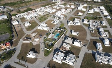 CASA CON RECAMARA EN PB EN VENTA EN LOMAS DEL DORADO