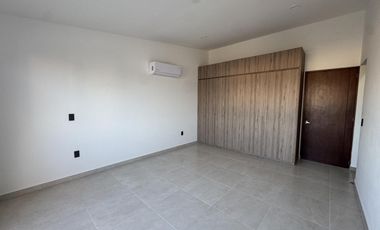 CASA CON RECAMARA EN PB EN VENTA EN LOMAS DEL DORADO