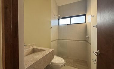 CASA CON RECAMARA EN PB EN VENTA EN LOMAS DEL DORADO