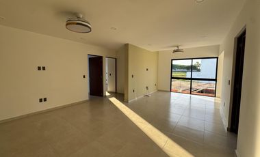 CASA CON RECAMARA EN PB EN VENTA EN LOMAS DEL DORADO