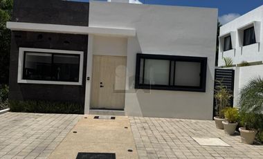 Casa en condominio en venta en Residencial Río, Benito Juárez, Quintana Roo