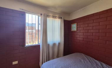 VENDE CASA LA CISTERNA 2D Y 1B, AMPLIO TERRENO, LA CISTERNA