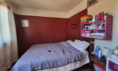 VENDE CASA LA CISTERNA 2D Y 1B, AMPLIO TERRENO, LA CISTERNA