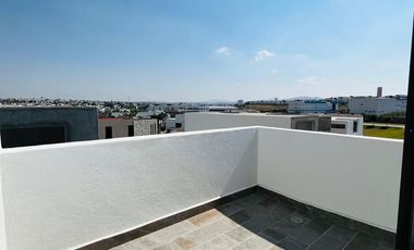 RESIDENCIA EN VENTA CON EXCELENTES ESPACIOS, FRENTE A ÁREA VERDE EN PARQUE SOFIA