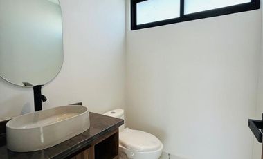 RESIDENCIA EN VENTA CON EXCELENTES ESPACIOS, FRENTE A ÁREA VERDE EN PARQUE SOFIA