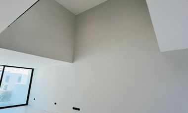 RESIDENCIA EN VENTA CON EXCELENTES ESPACIOS, FRENTE A ÁREA VERDE EN PARQUE SOFIA