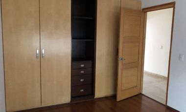 Renta departamento Lomas del Río