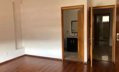 Renta departamento Lomas del Río