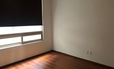 Renta departamento Lomas del Río