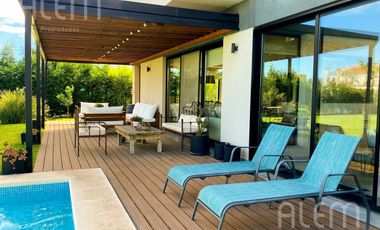 Casa en VENTA en Terralagos, Canning