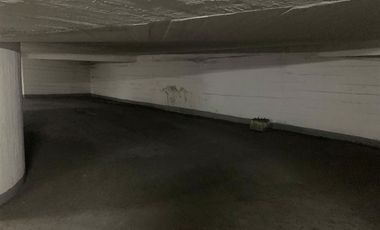 Estacionamiento en Venta en Amplio estacionamiento en Huerfanos