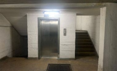 Estacionamiento en Venta en Amplio estacionamiento en Huerfanos