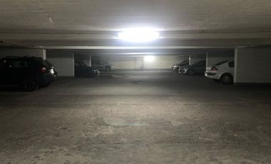 Estacionamiento en Venta en Amplio estacionamiento en Huerfanos