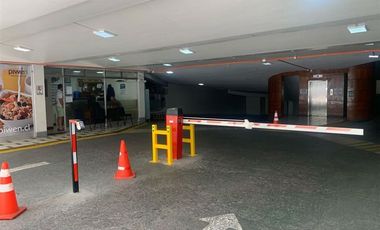 Estacionamiento en Venta en Amplio estacionamiento en Huerfanos