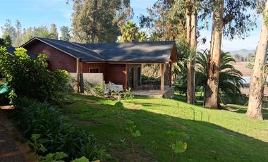 Casa en Venta en Sitio con 2 casas ambas con acceso al lago, 2 embarcaderos