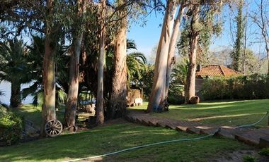 Casa en Venta en Sitio con 2 casas ambas con acceso al lago, 2 embarcaderos