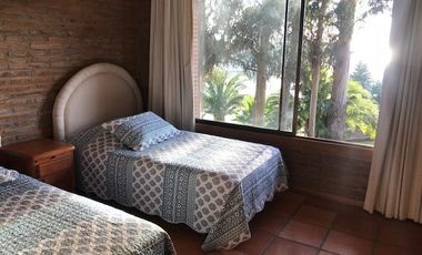 Casa en Venta en Sitio con 2 casas ambas con acceso al lago, 2 embarcaderos