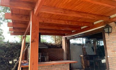 Casa en Venta en Sitio con 2 casas ambas con acceso al lago, 2 embarcaderos