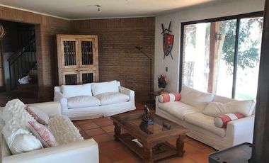 Casa en Venta en Sitio con 2 casas ambas con acceso al lago, 2 embarcaderos