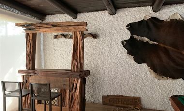 Casa en Venta en Sitio con 2 casas ambas con acceso al lago, 2 embarcaderos